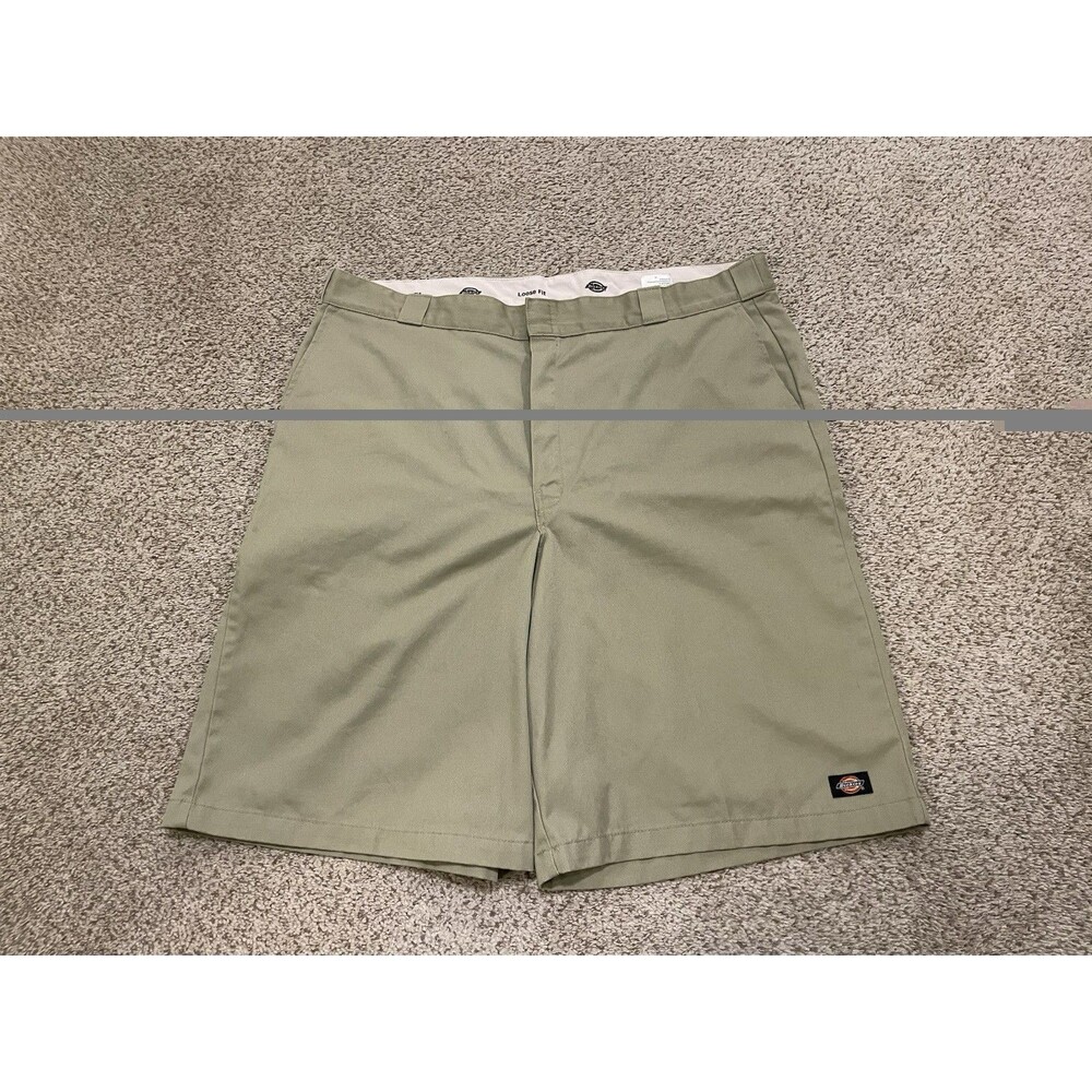 Men's Dickies Flat Front Loose Fit Work Shorts Khaki Size 44 - Picture 1 of 4